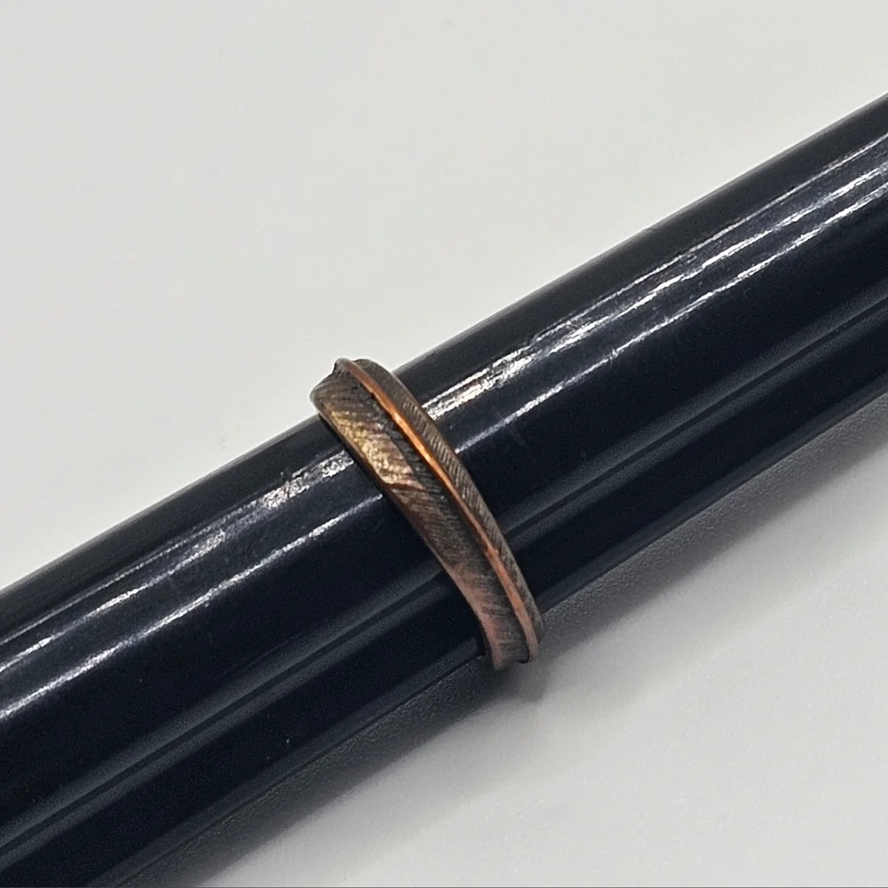 Feather-Shaped Band Ring (Size 6.5)
